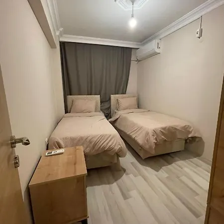 Apartment شقة أرضية 3 غرف 3 حمامات